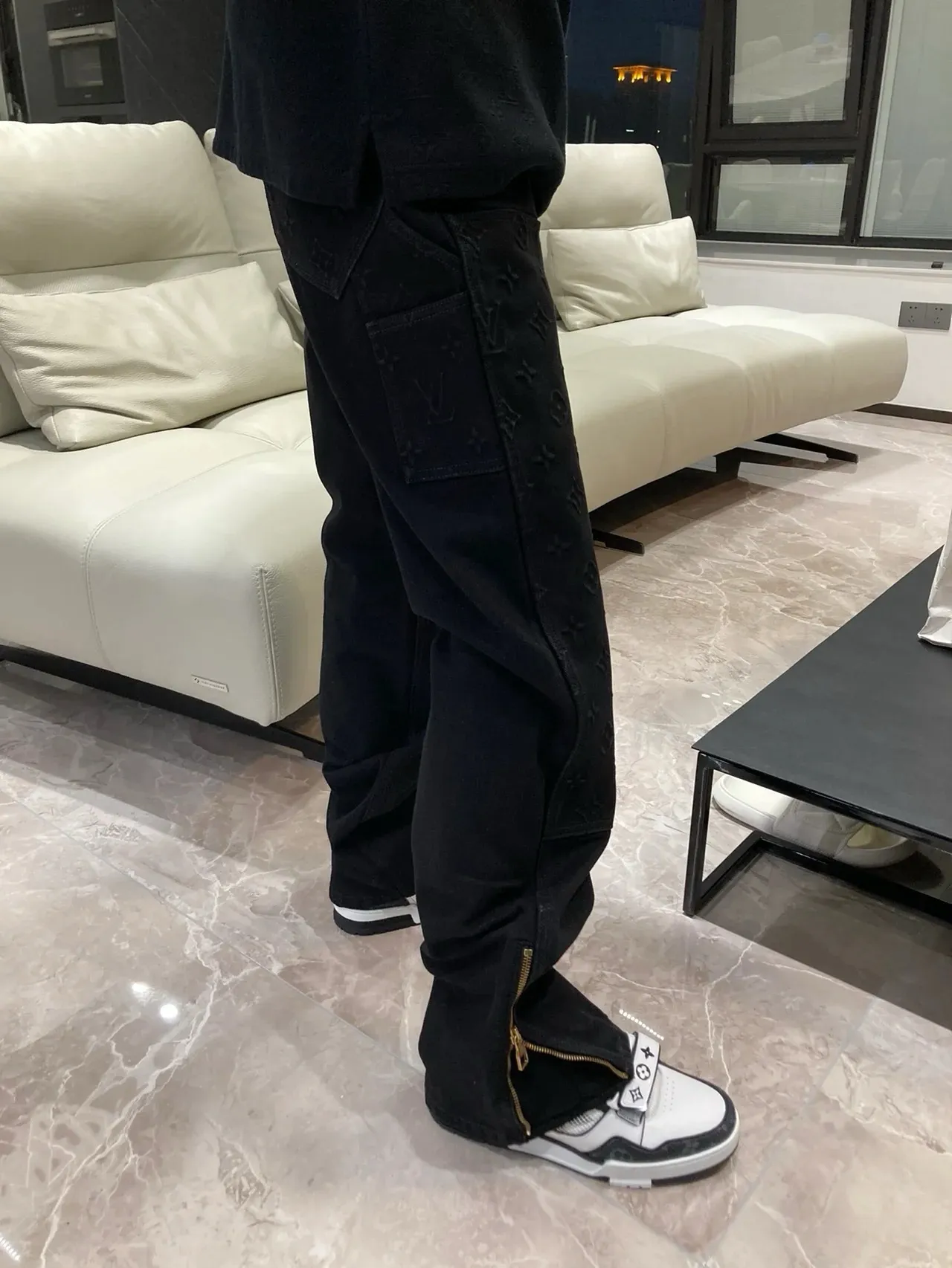 Louis Vuitton/Louis Vuitton presbyopic embossed jeans